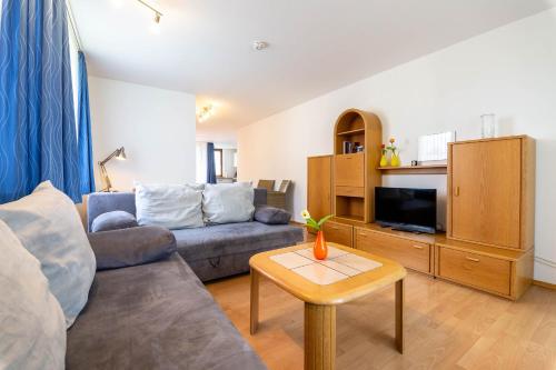 Ferienwohnpark Immenstaad am Bodensee Zwei-Zimmer-Apartment 53 16