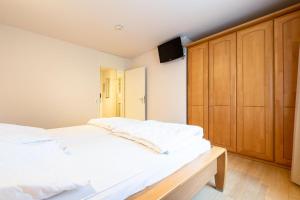 Ferienwohnpark Immenstaad am Bodensee Zwei-Zimmer-Apartment 55 12
