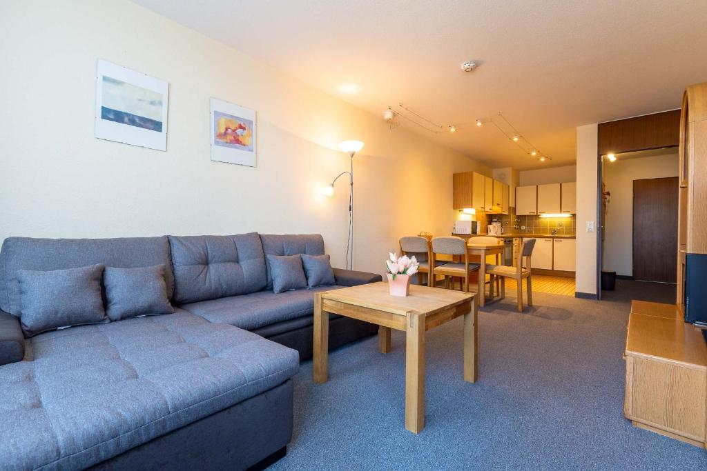 Appartement Ferienwohnpark Immenstaad am Bodensee Zwei-Zimmer-Apartment 55 13 Gehrenbergstr. 50 88090 Immenstaad am Bodensee