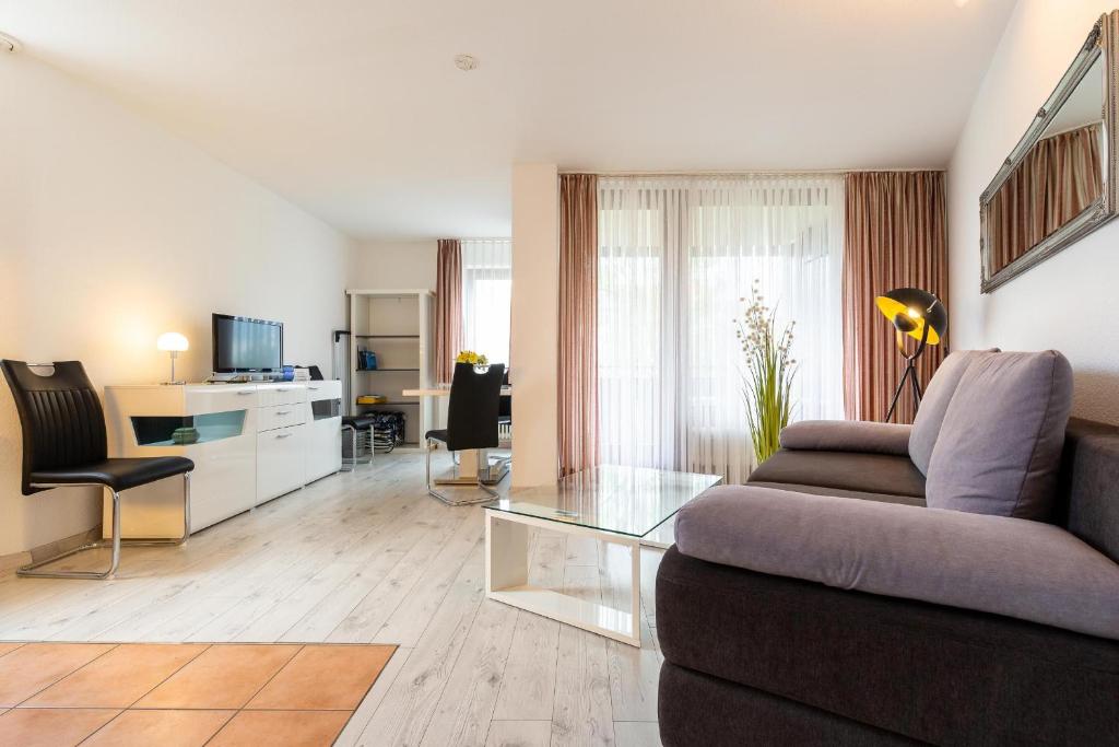 Appartement Ferienwohnpark Immenstaad am Bodensee Zwei-Zimmer-Apartment 55 15 Gehrenbergstr. 50 88090 Immenstaad am Bodensee