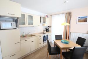 Ferienwohnung 10 Helene mit 2 Balkone