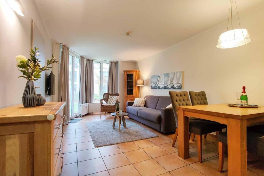 Ferienwohnung-11-mit-Terrasse-und-Strandkorb-am-Strand-Haus-Hohe-Worth-Duhnen Cuxhavener Straße 41, 27476 Cuxhaven
