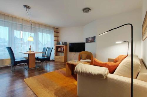 Ferienwohnung-24-in-der-Residenz-Meeresbrandung-mit-Meerblick