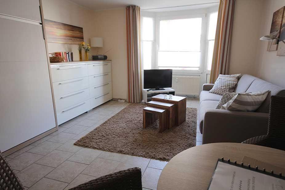 Ferienwohnung-40-in-der-Residenz-Meeresbrandung-mit-Strandkorb Duhner Strandstraße 31-33, 27476 Cuxhaven