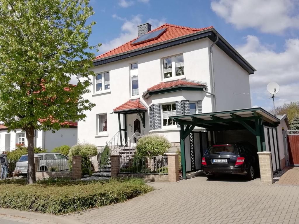 Appartement Ferienwohnung 40qm Gernrode 3 Osterallee 1.OG 06485 Gernrode - Harz