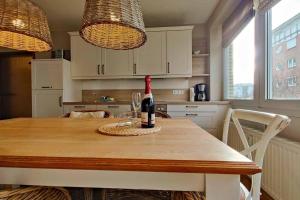 Ferienwohnung-46-mit-Meerblick-Residenz-Meeresbrandung-Duhnen
