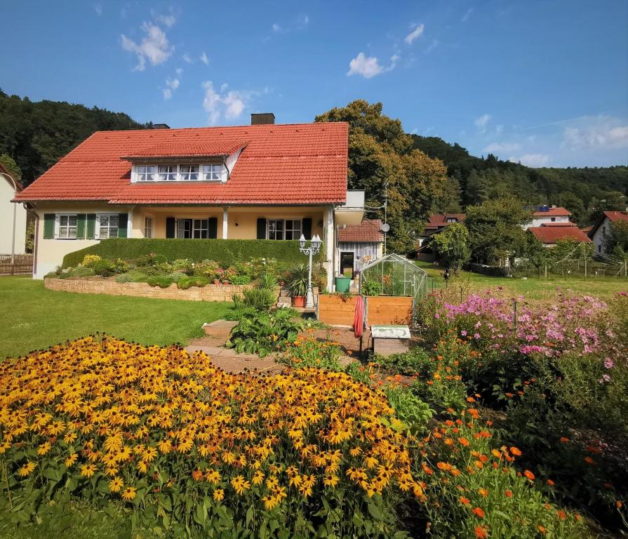 Ferienwohnung Agnes Mayer Dorfstraße 2, 93339 Riedenburg