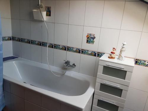 Ferienwohnung * ALEXANDER *