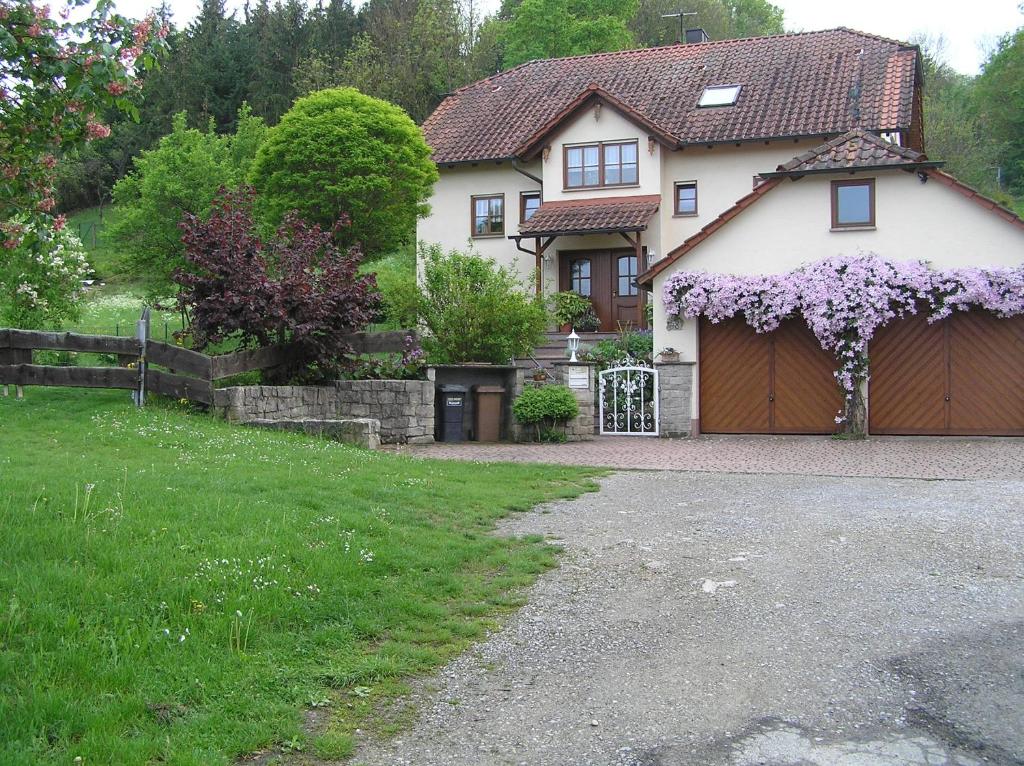 Ferienwohnung Am Alten Berg Weinbergsweg 48, 97199 Ochsenfurt