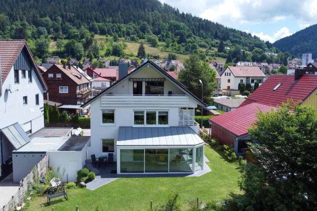 Appartement Ferienwohnung am Enzufer mit Balkon in Bad Wildbad im Schwarzwald 41 Alte Höfener Straße 75323 Bad Wildbad