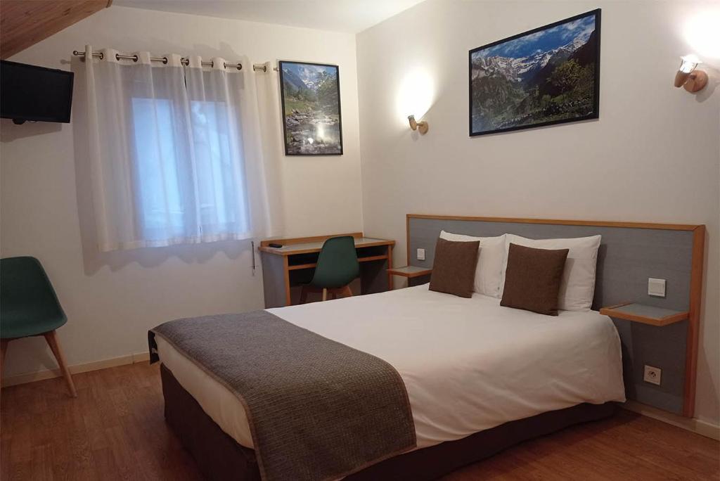 Ferienwohnung Am Kreuzberg für 4 Personen