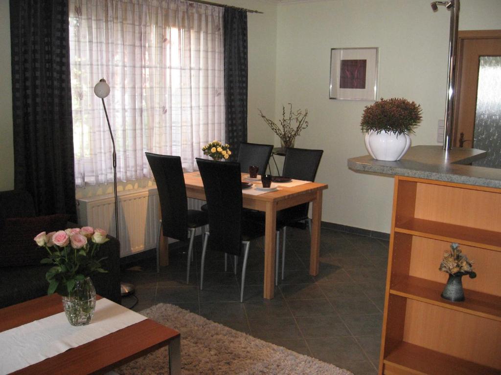 Appartement Ferienwohnung Am Lustgarten Im Rosenwinkel 08 38855 Wernigerode