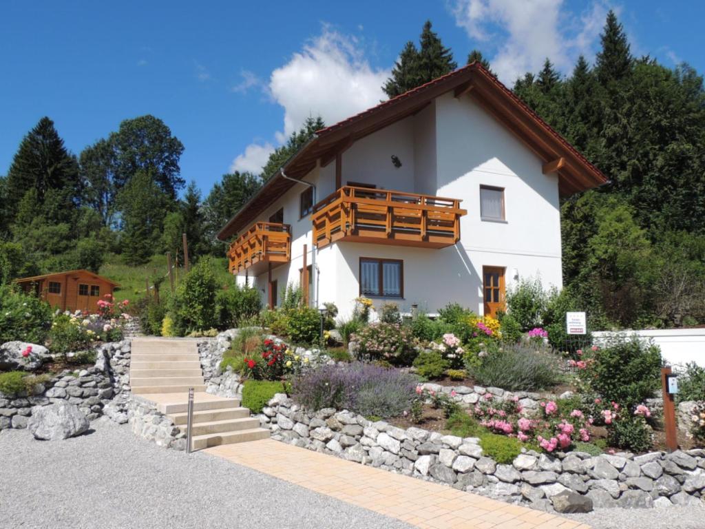 Ferienwohnung am Rosengarten Steigmühlenweg, 87629 Füssen