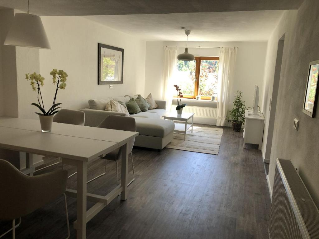 Appartement Ferienwohnung Am Sonnenhang 4 Am Sonnenhang 75337 Enzklösterle