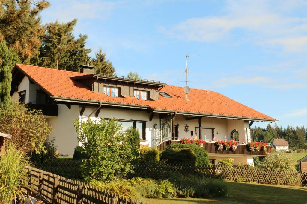 Ferienwohnung am Süd-Schwarzwald 1 15 Brenntenstraße 2.Etage, 79730 Murg