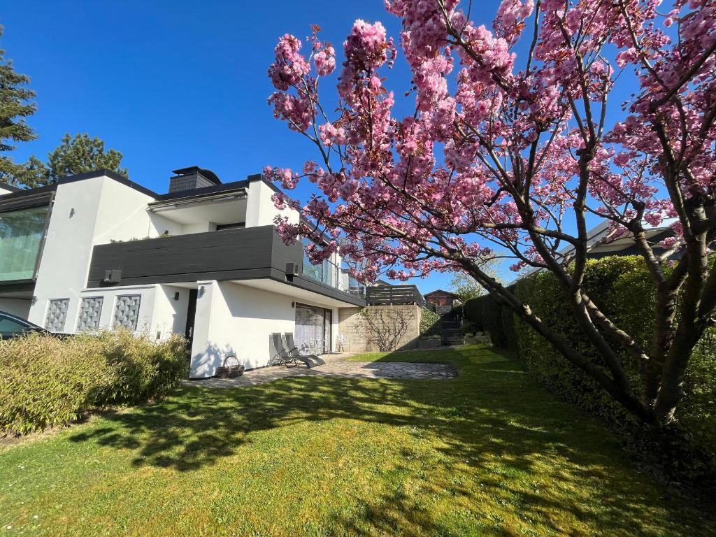 Ferienwohnung Am Sultmer mit Terrasse und Garten Vivaldistraße 16 Einliegerwohnung, 37154 Northeim