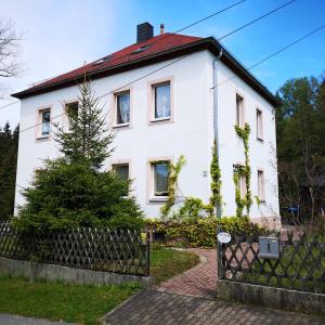Appartement Ferienwohnung am Wald 2 Grunder Weg Grillenburg 01737 Tharandt Saxe