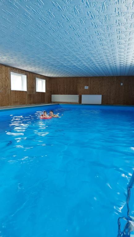 Ferienwohnung am Waldsee mit Schwimmbad 2 Kugelbergstraße 5. OG, 76593 Gernsbach