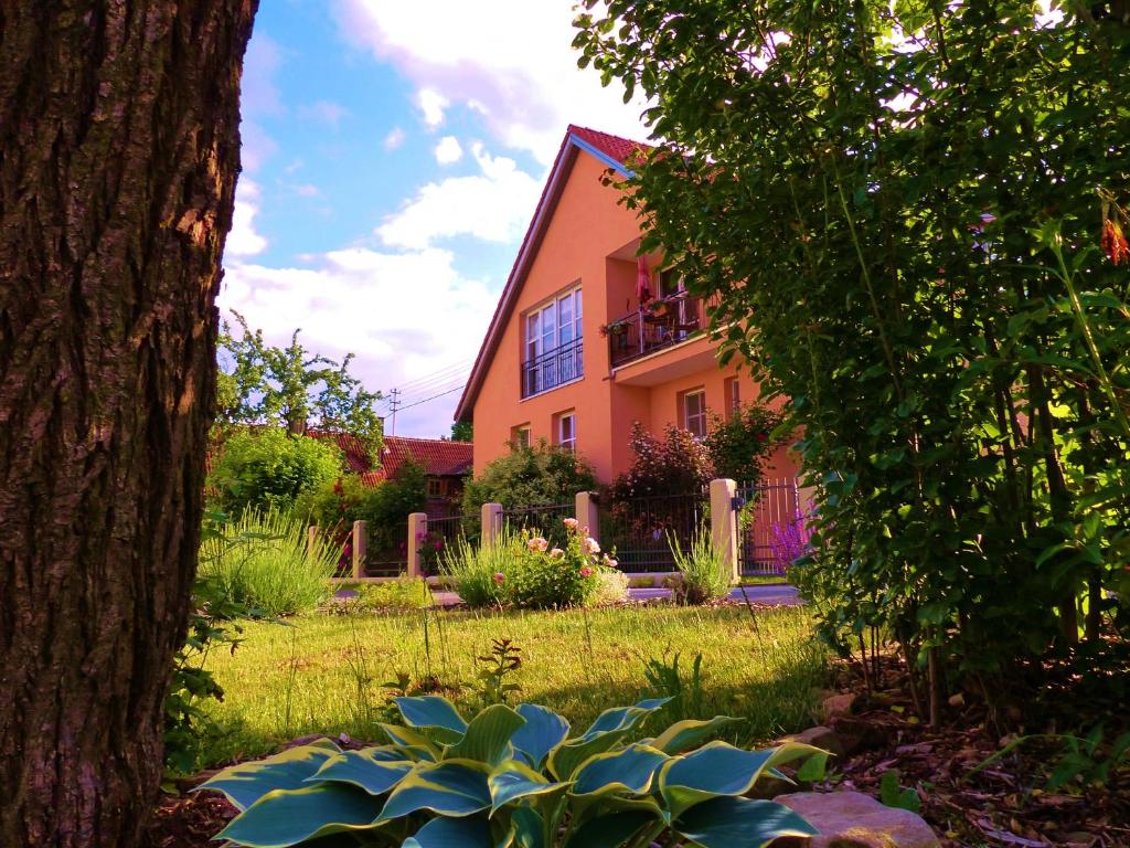 Appartement Ferienwohnung am Wanderweg 3 Hutstraße, Friesenhausen 97491 Aidhausen