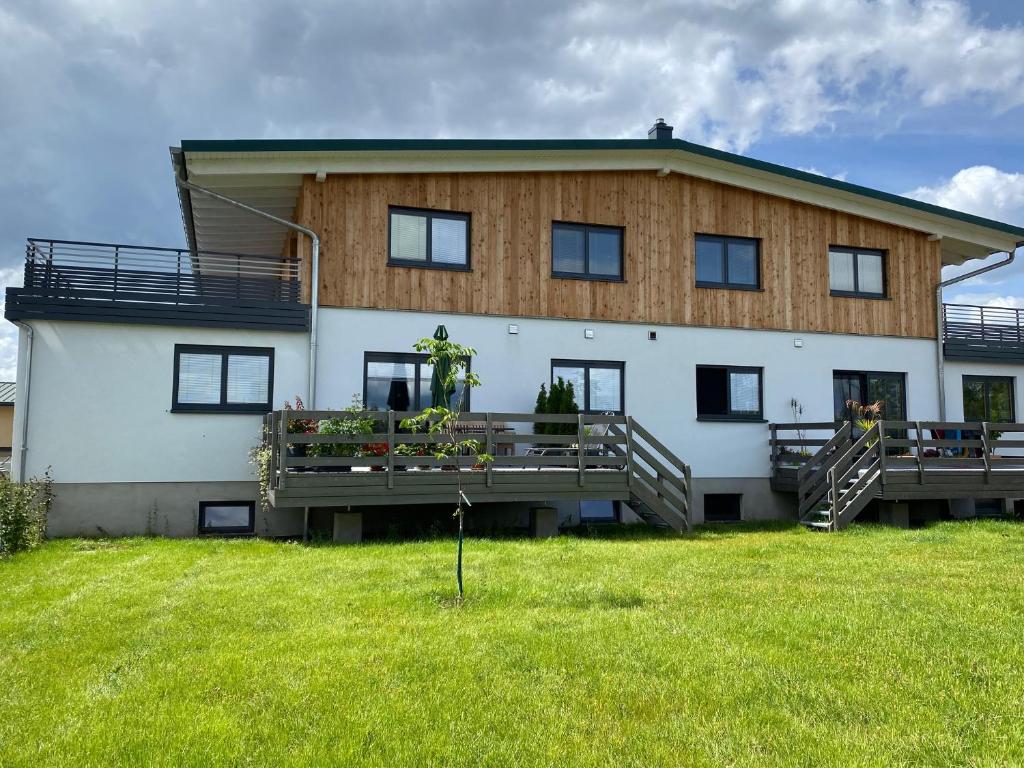 Appartement Ferienwohnung an der Reitanlage 2 Am Feldrain 1.OG 01768 Glashütte