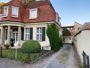 Appartement Ferienwohnung an der Stadtvilla Rheinsberg 1 Dr.-Martin-Henning-Straße 16831 Rheinsberg Brandebourg