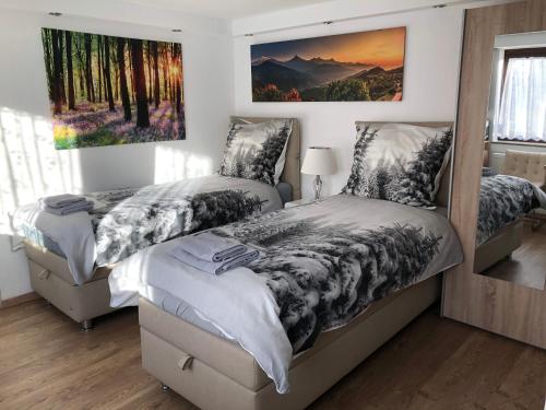 Ferienwohnung Apartment Dettum mit eigenem Bad, Kochnische und Wintergarten