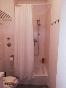 Ferienwohnung - Apartment mit Balkon in Halle-Saale, Trotha