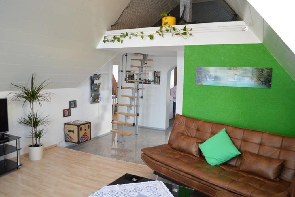 Ferienwohnung- Apt-II DG-Wohnung mit Galerie Seestraße 37 Etage DG, 71093 Weil im Schönbuch