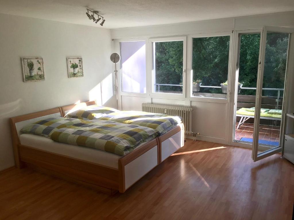 Appartement Ferienwohnung Asal Gartenstraße 4 3. Etage 76337 Waldbronn