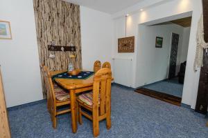 Ferienwohnung-auf-Ruegen-fuer-3-Erwachsene-und-1-Kind