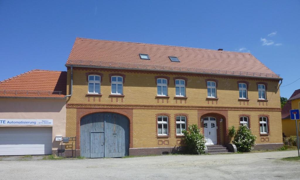 Appartement Ferienwohnung auf Vierseitenhof Brieske Dorf 6 Dachgeschoß 01968 Senftenberg