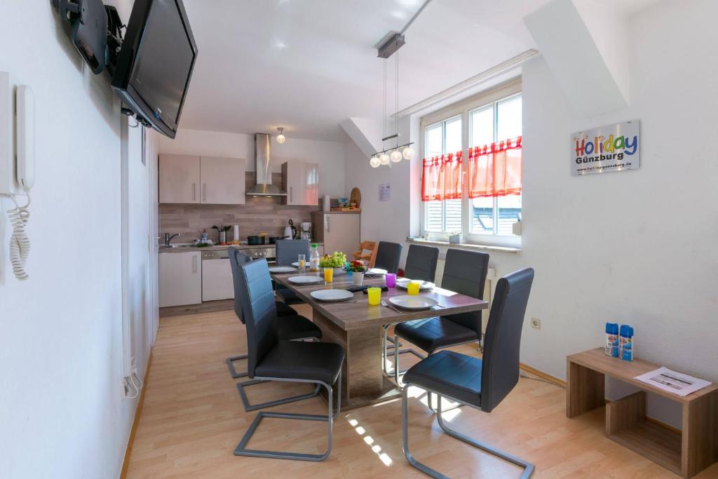 Ferienwohnung Big Family Marktstr. 3a, 89335 Ichenhausen