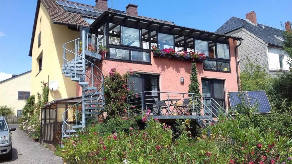Ferienwohnung Blütentraum Hauptstraße 16, 95153 Kirchenlamitz