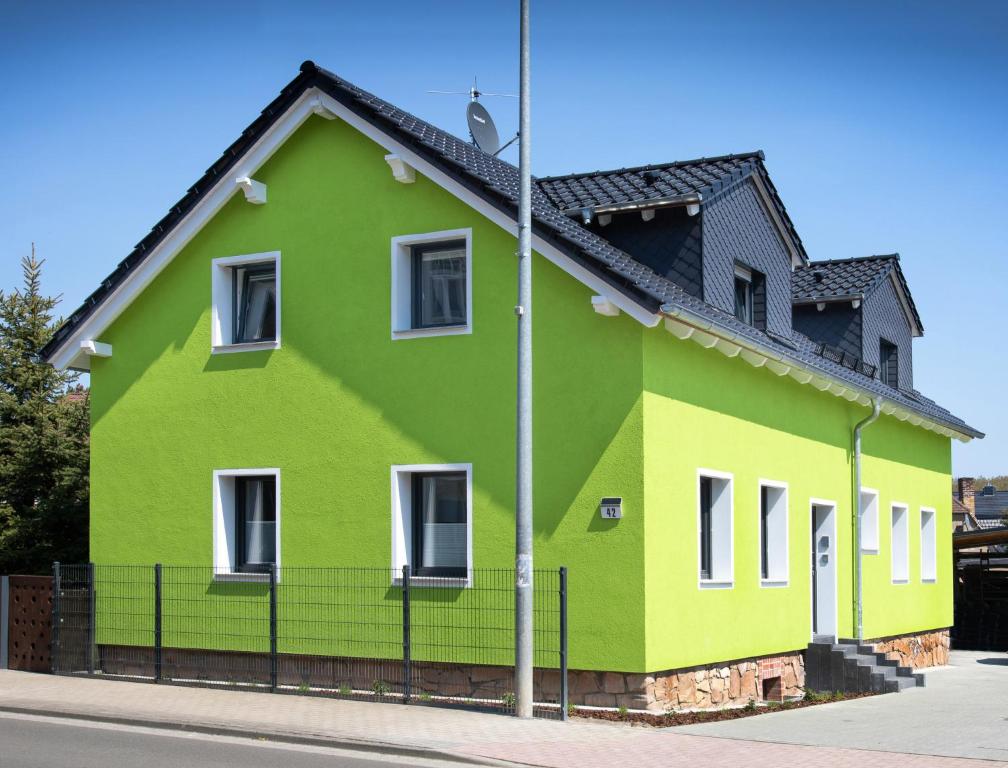 Ferienwohnung \ Hauptstraße 42, 04564 Böhlen