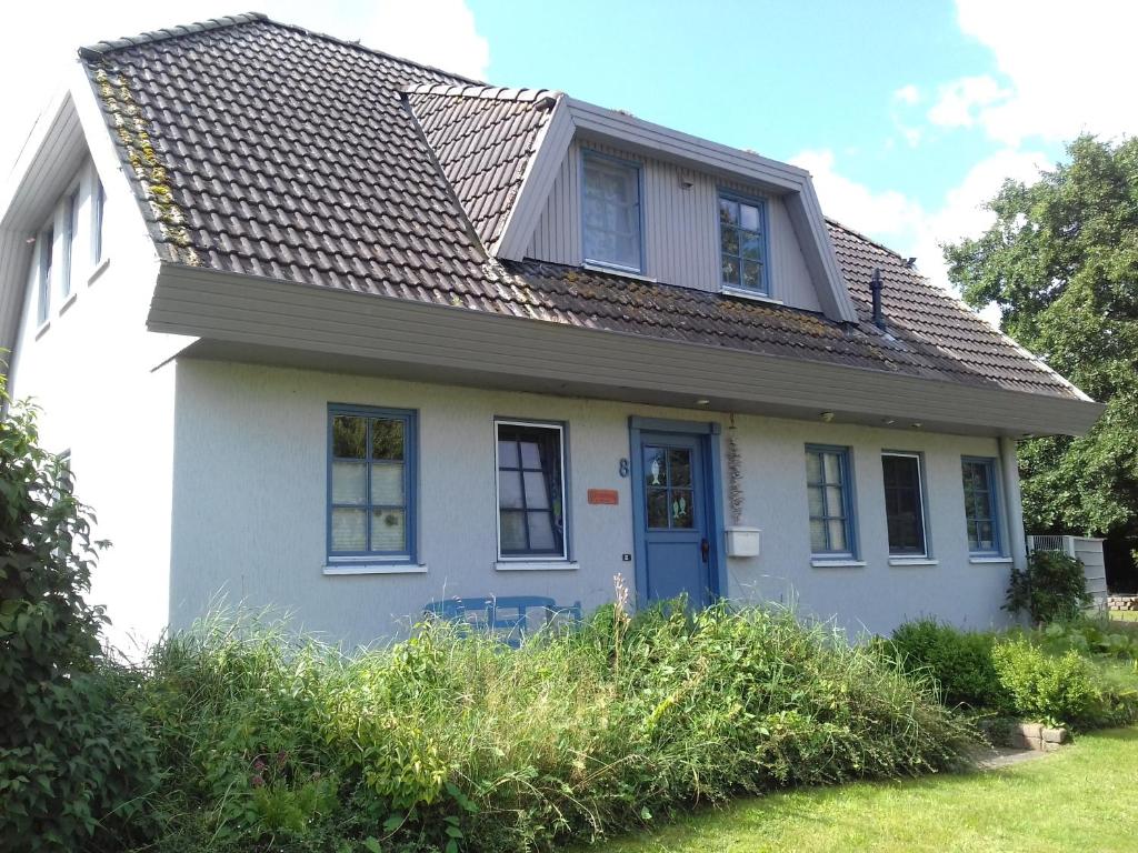 Appartement Ferienwohnung Born am Darßwald OG Rosengang 8 OG 18375 Born