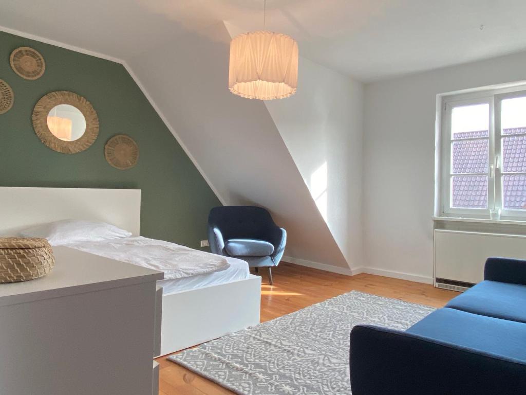 Appartement Ferienwohnung Brötzingen im 4. OG 376 Westliche Karl-Friedrich-Straße Einheit 5, Vorderhaus, 4. OG 75172 Pforzheim