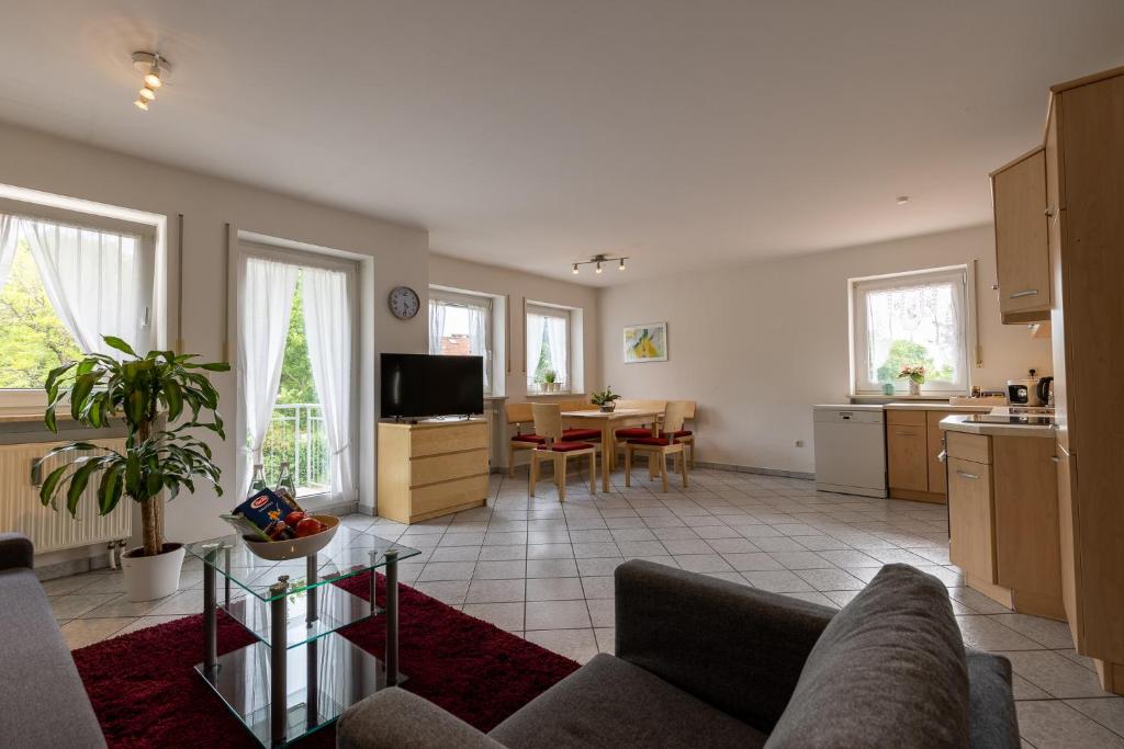 Ferienwohnung Chiemsee 6 Mauerberger Straße, 84579 Unterneukirchen