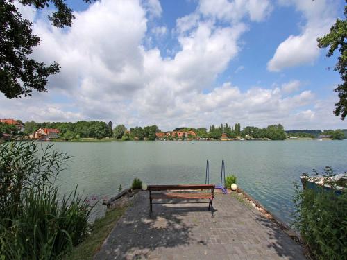 Ferienwohnung direkt am See Feldbe