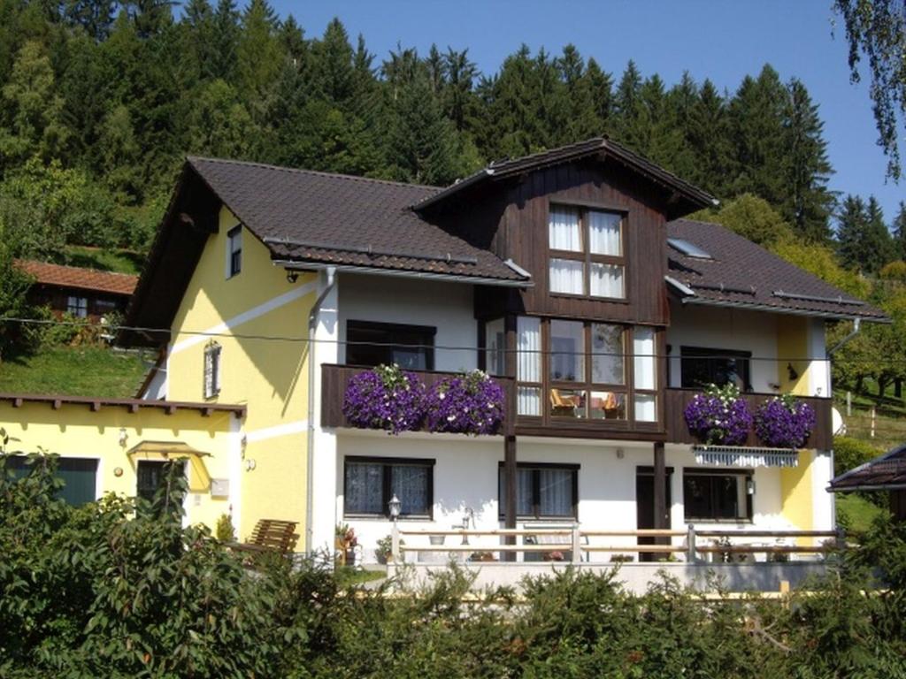 Ferienwohnung Dorfblick (Herzog) Lohwaldweg 4, 94227 Lindberg