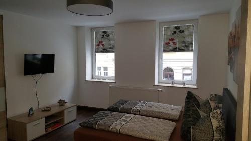 Ferienwohnung Dresden-Neustadt mit Parkplatz im Hof , Balkon ab April 2023