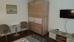 Ferienwohnung Dresden-Neustadt mit Parkplatz im Hof , Balkon ab April 2023
