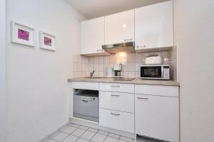 Appartement Ferienwohnung Dünenrose mit Balkon im Kaiserhof 1 Hamburger Straße  44 23746 Kellenhusen Schleswig-Holstein