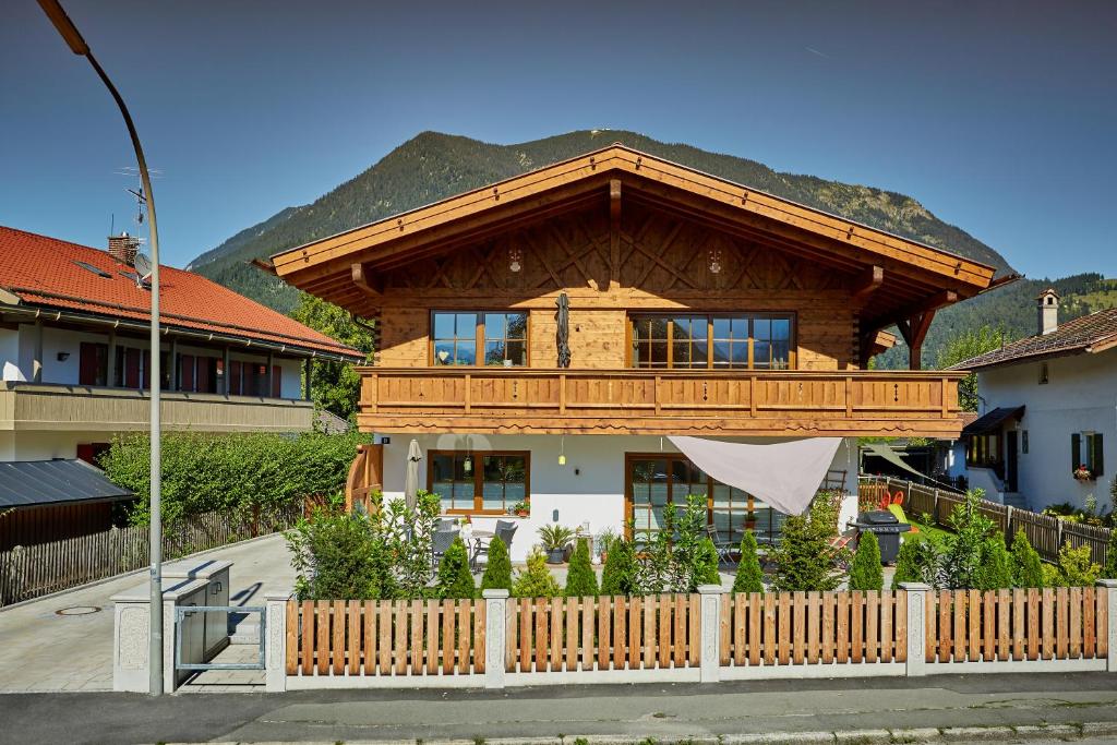 Ferienwohnung Eckbauer Gehfeldstraße 9, 82467 Garmisch-Partenkirchen