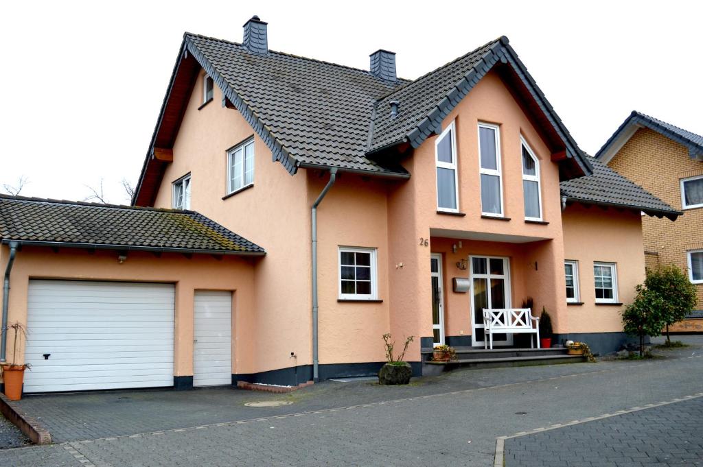 Ferienwohnung Ela 1 Heintgesstr. 26, 56626 Andernach