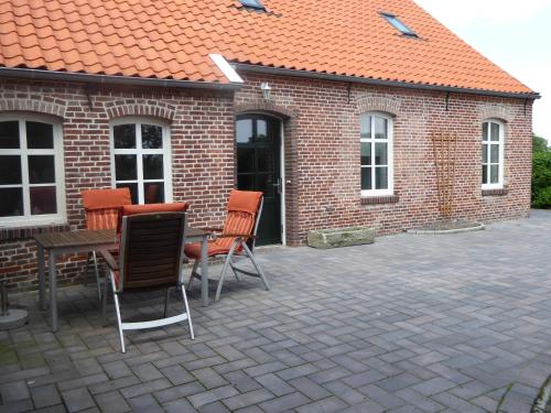 Ferienwohnung Elise im Gulfhof am Kanal