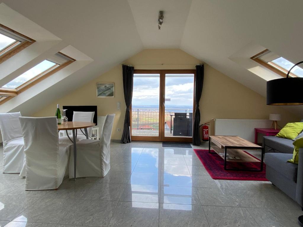 Ferienwohnung Fernblick Pfalz - mit Sauna 16 Vogelsang, 76835 Weyher