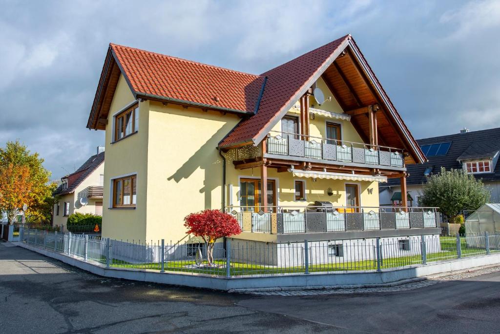 Ferienwohnung Forster Tulpenweg 8, 92709 Moosbach