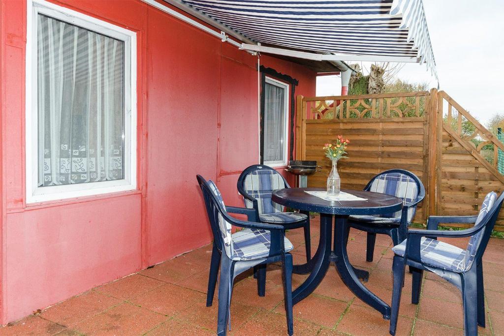 Appartement Ferienwohnung für 2 Erwachsene auf Rügen Am Berg 2 18528 Groß Banzelvitz