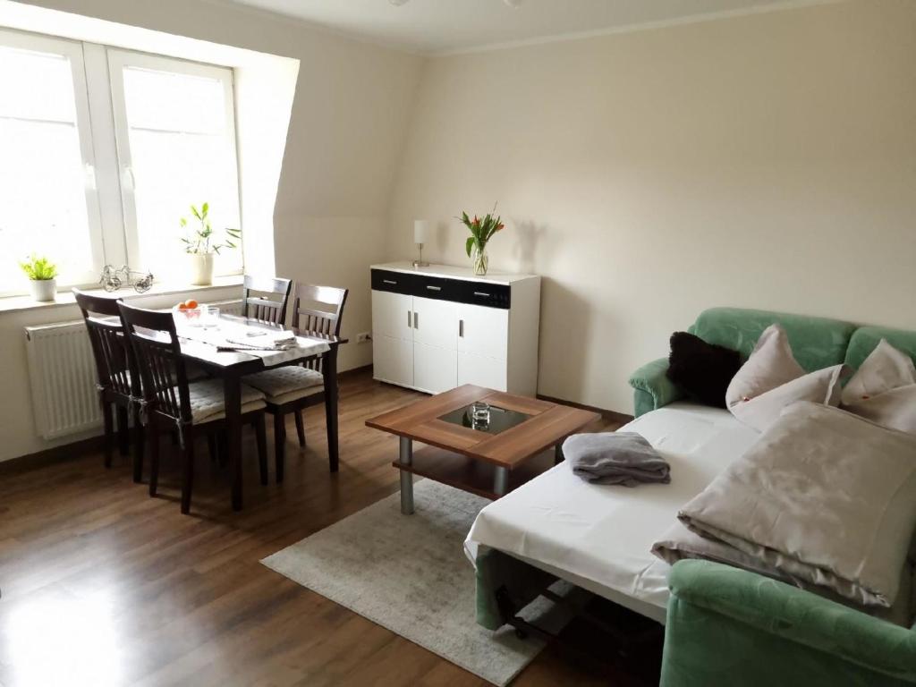 Appartement Ferienwohnung für 3 Personen ca 52 m in Dresden, Sachsen Oberelbe Österreicher Str. 4 01279 Dresde