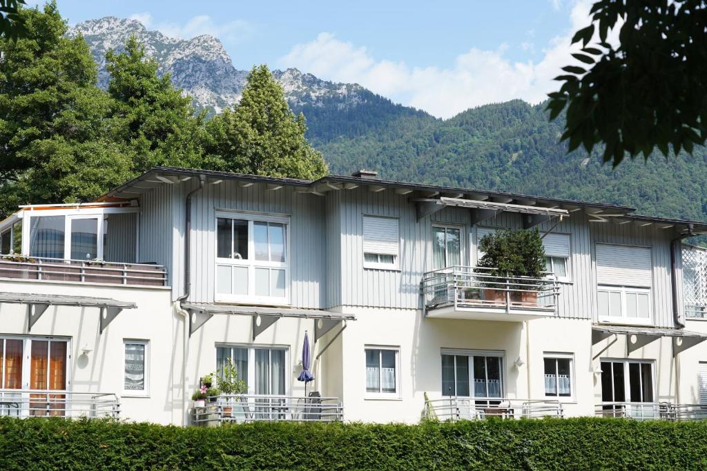 Appartement Ferienwohnung Garzmann Bahnhofstr. 7 A 1. OG Mitte 83435 Bad Reichenhall